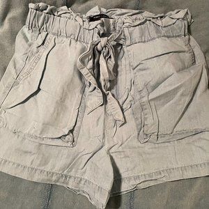 Romeo + Juliet Couture Ruffle Shorts